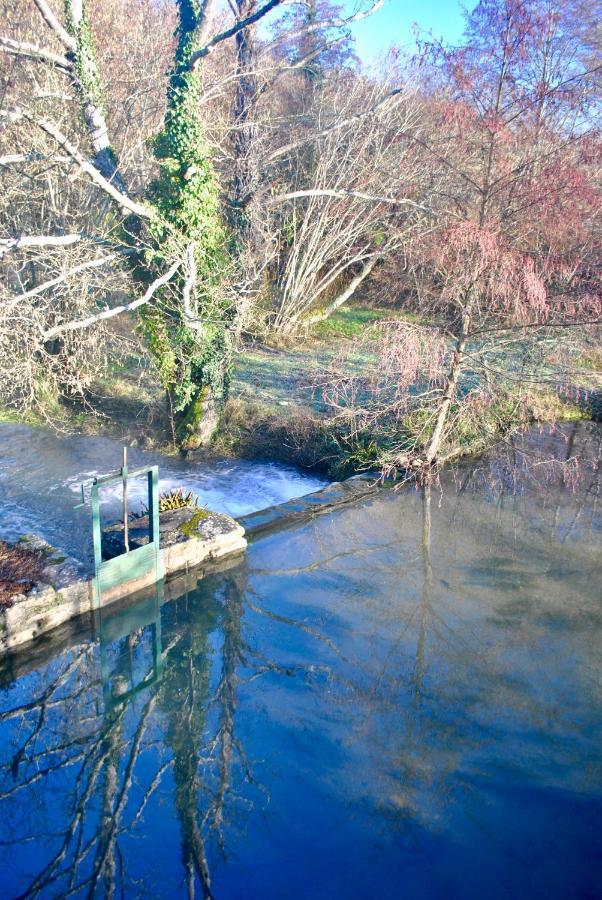 Moulin Sous La Vergne Nanteuil-en-Vallée Εξωτερικό φωτογραφία
