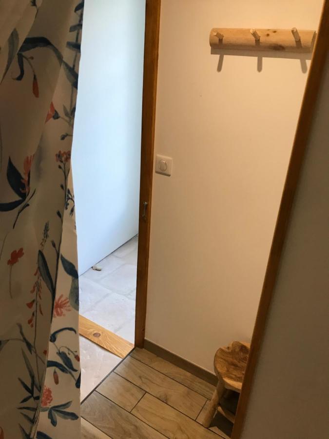 Moulin Sous La Vergne Nanteuil-en-Vallée Εξωτερικό φωτογραφία